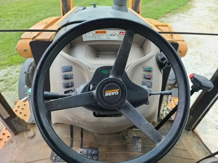 2013 CASE 580 SUPER N - Image 23