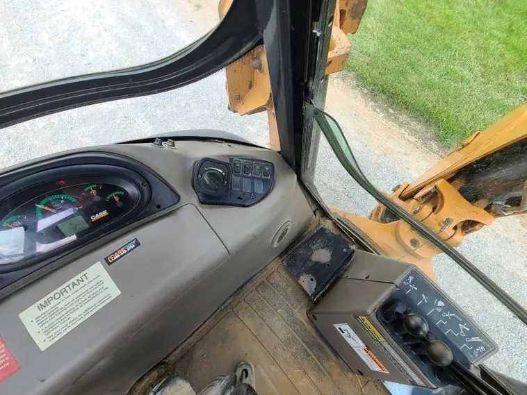 2013 CASE 580 SUPER N - Image 16