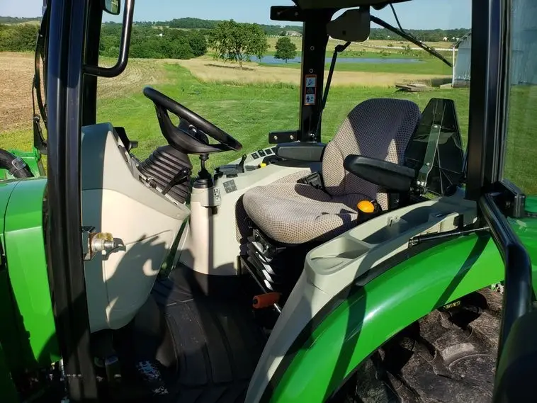 2015 JOHN DEERE 4066R MFWD - Image 21