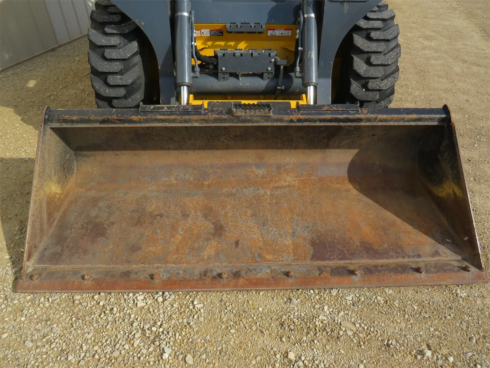 2017 JOHN DEERE 330G - Image 26