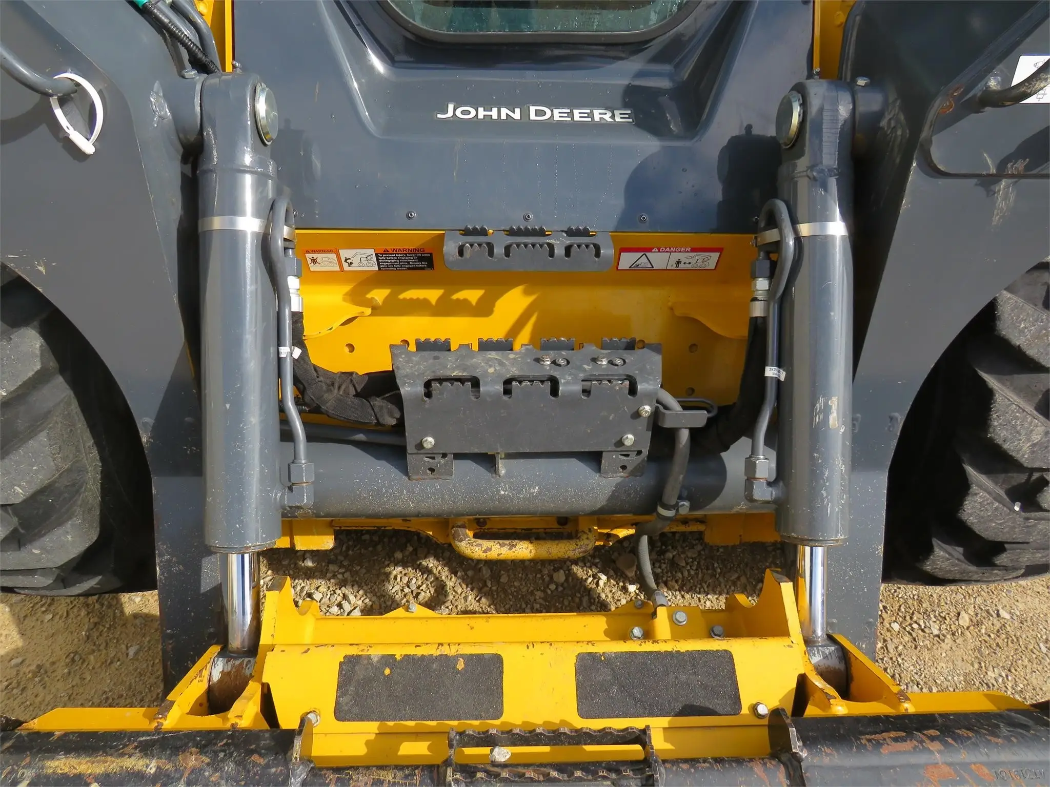 2017 JOHN DEERE 330G - Image 25