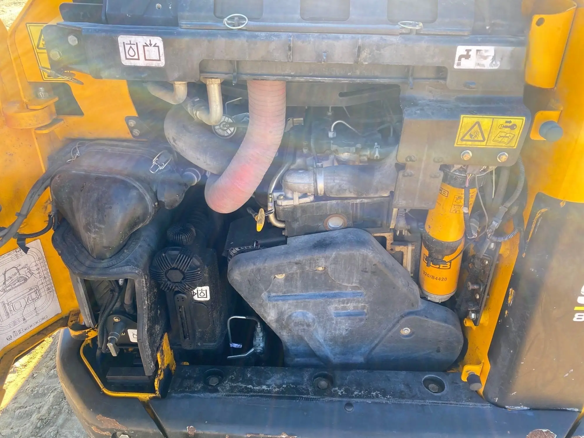 2018 JCB 3TS-8T - Image 18