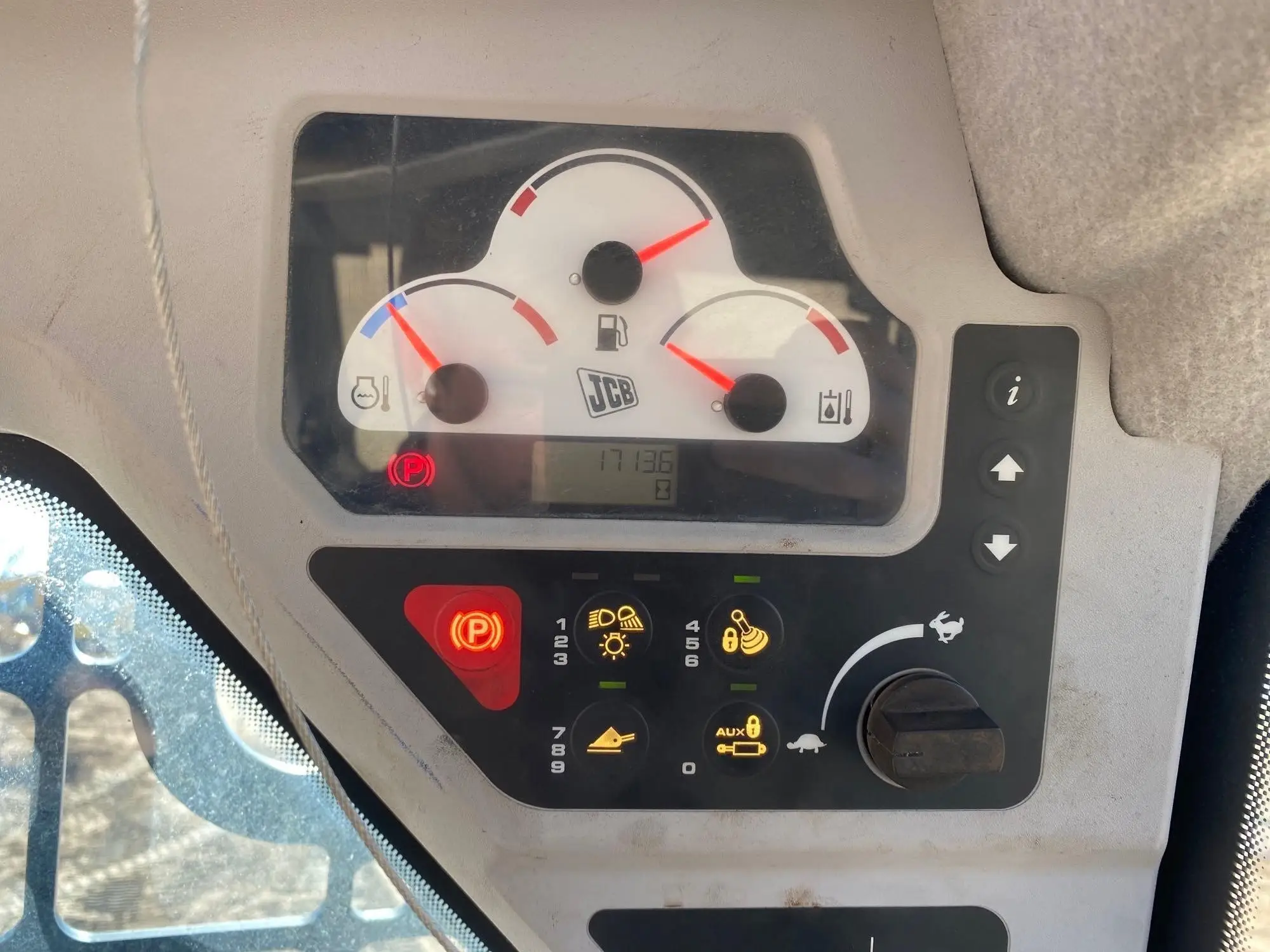 2018 JCB 3TS-8T - Image 17