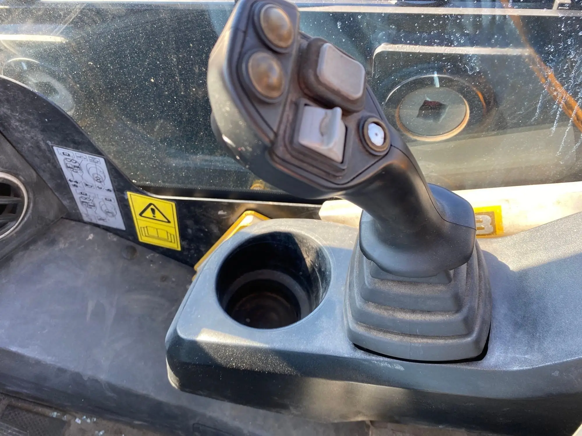 2018 JCB 3TS-8T - Image 16