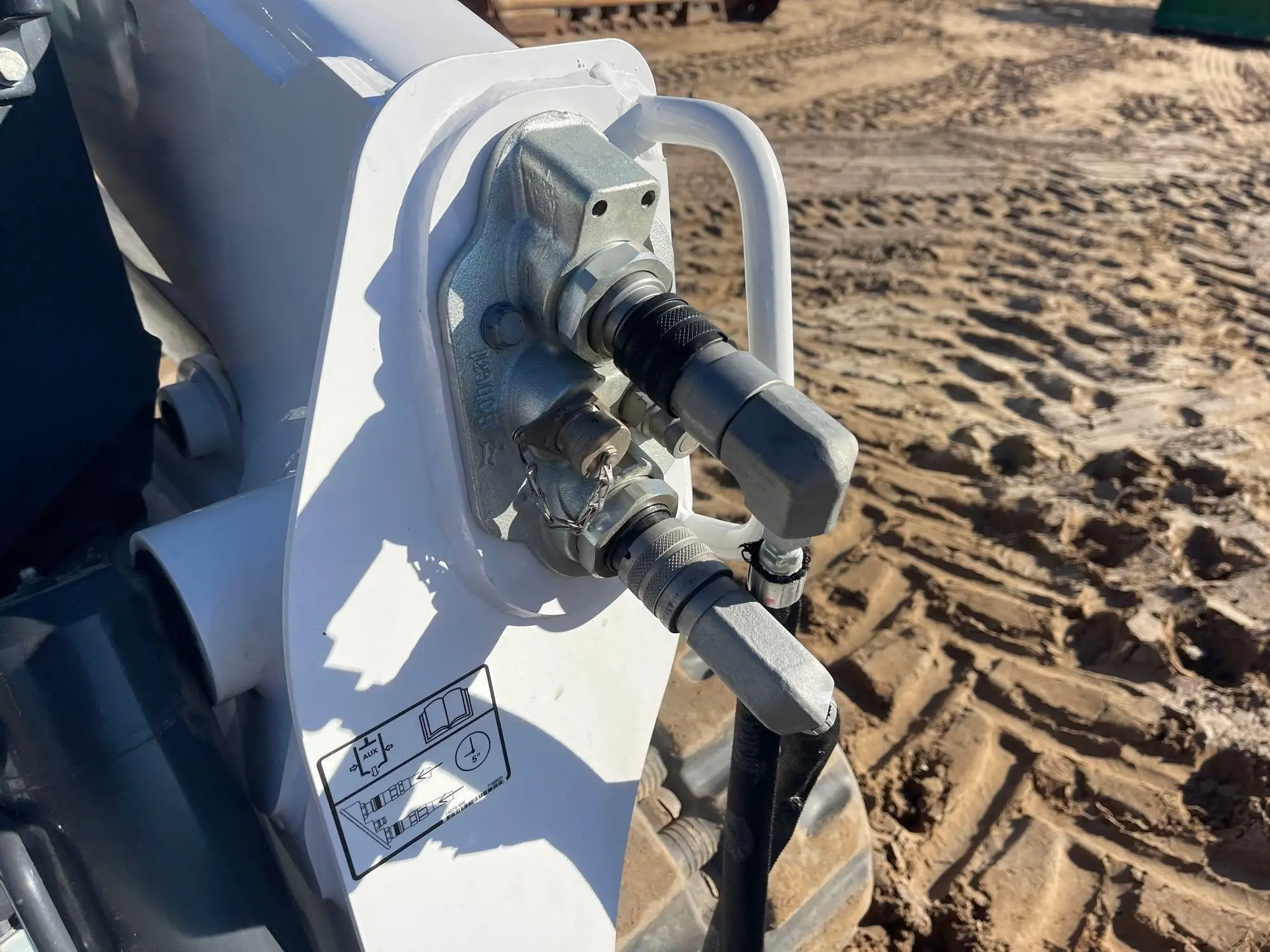 2021 BOBCAT T740 - Image 11