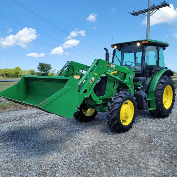 2015 JOHN DEERE 5085E
