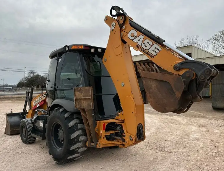 2019 CASE 580 SUPER N - Image 4