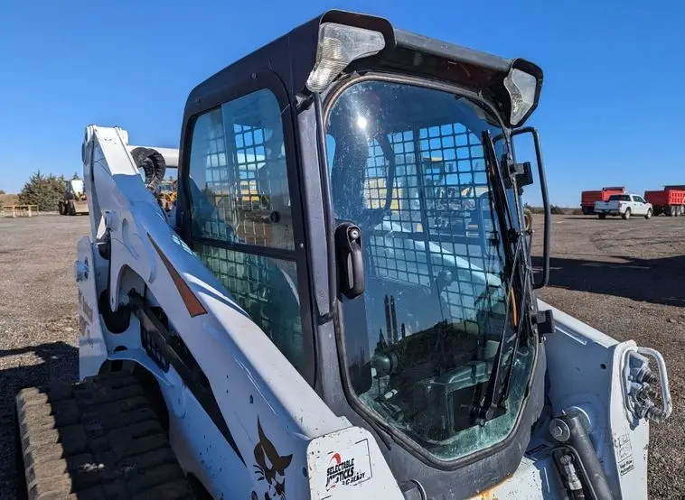 2019 BOBCAT T770 - Image 12