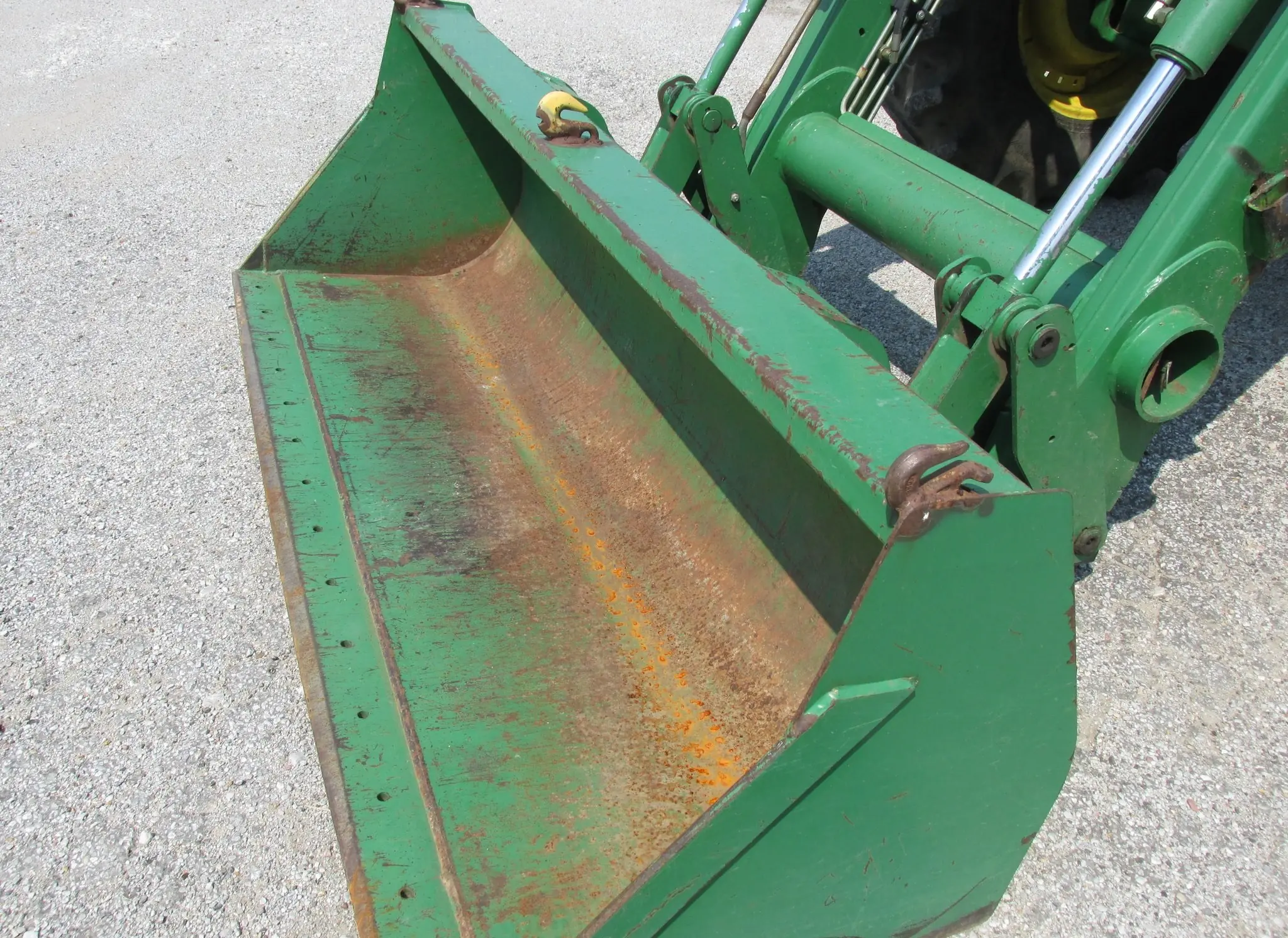 2005 JOHN DEERE 7220 - Image 35