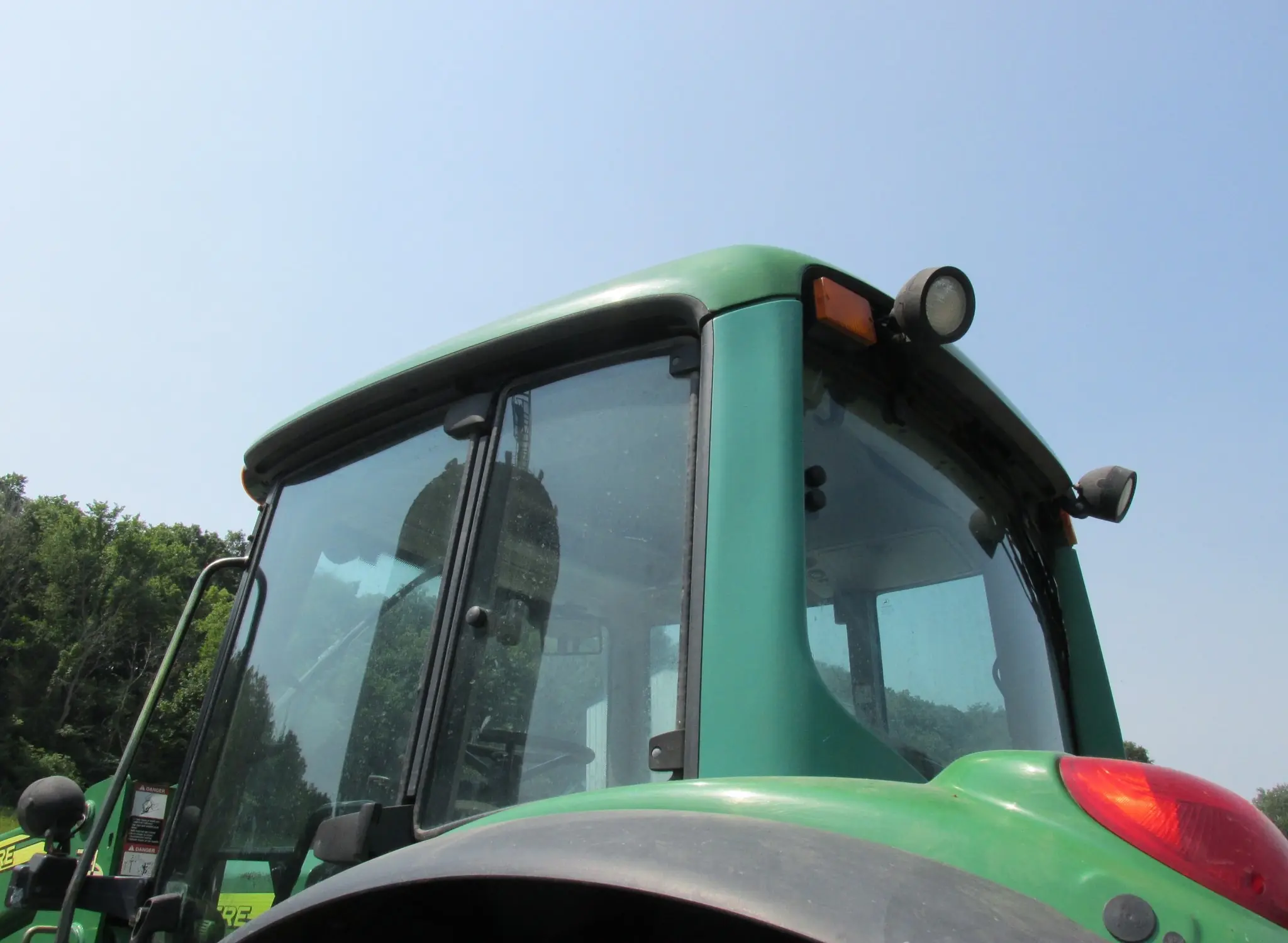 2005 JOHN DEERE 7220 - Image 29