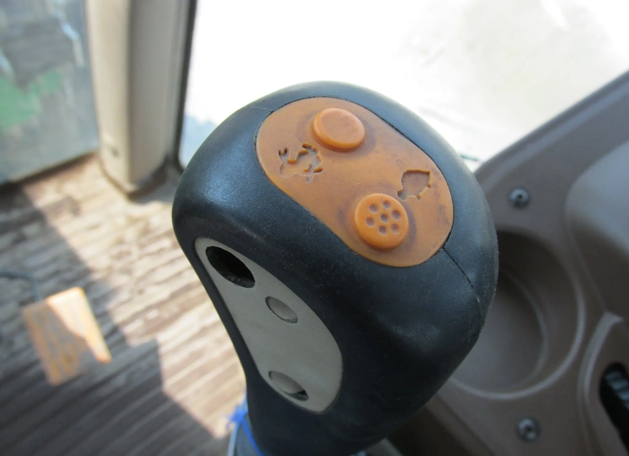 2005 JOHN DEERE 7220 - Image 11