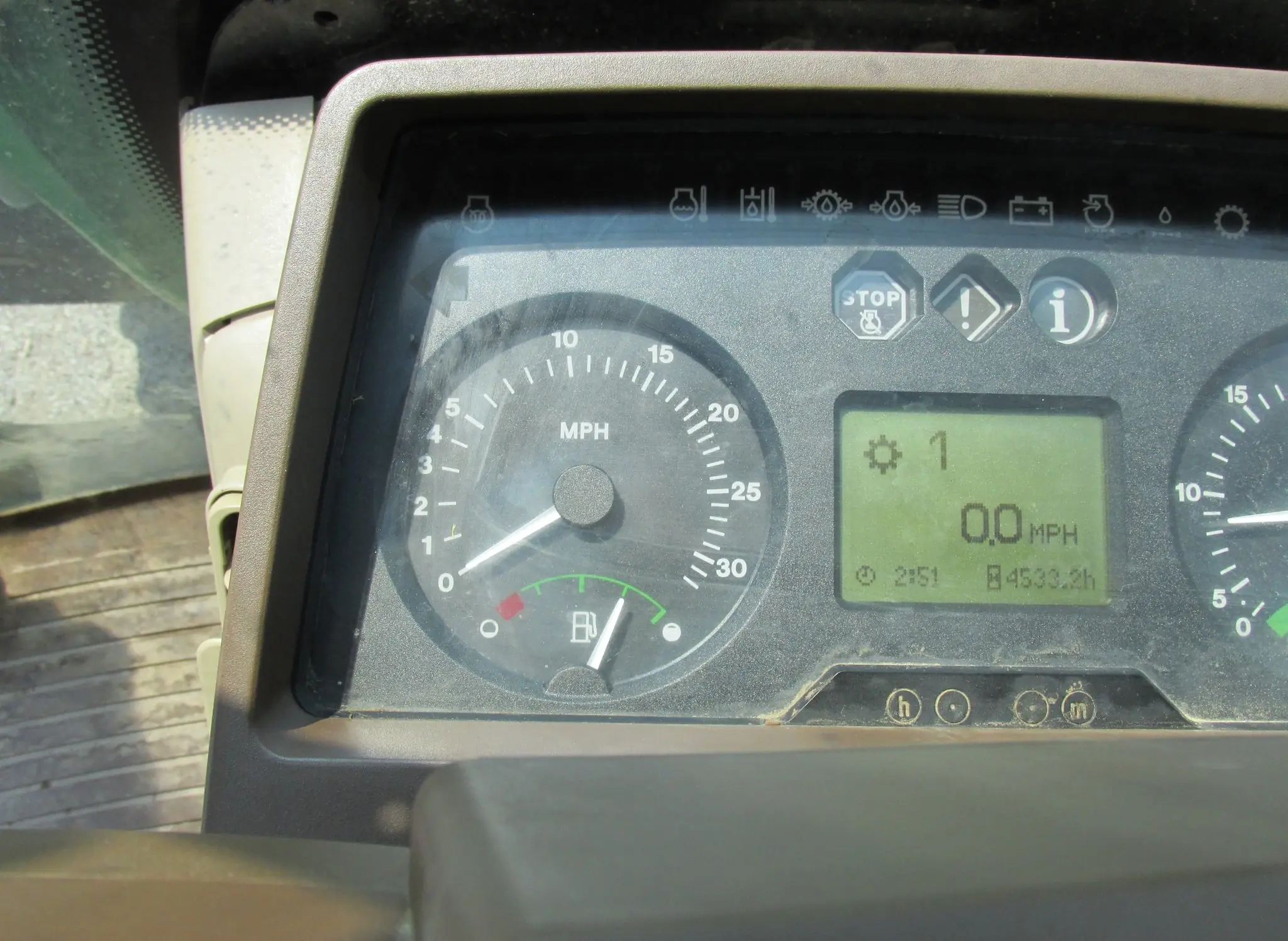 2005 JOHN DEERE 7220 - Image 10