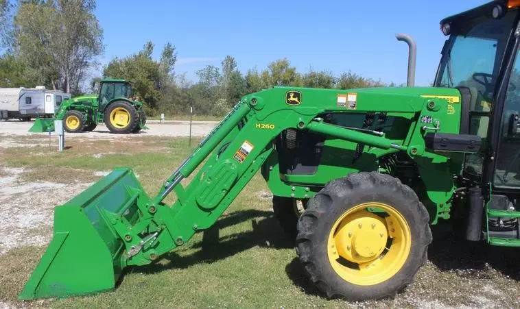 2013 JOHN DEERE 5085E MFWD - Image 11