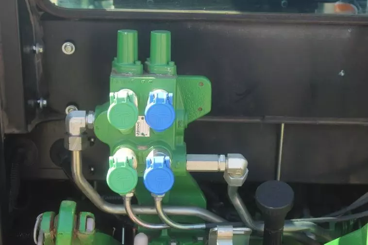 2013 JOHN DEERE 5085E MFWD - Image 7