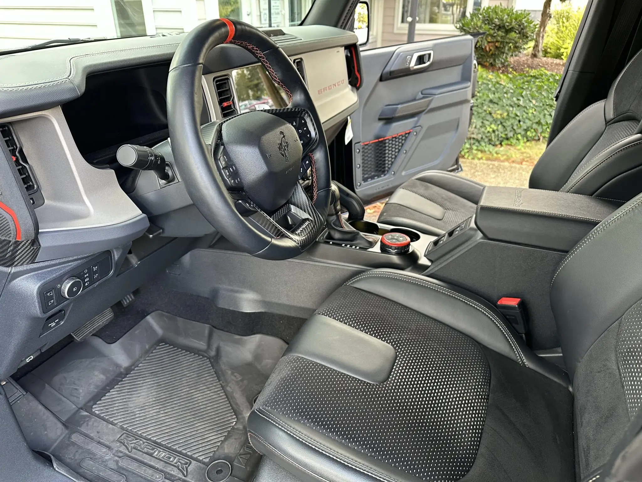 2022 Ford Bronco Raptor - Image 17