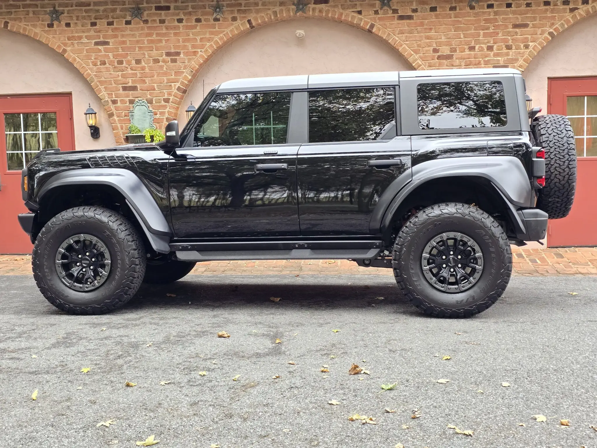 2022 Ford Bronco Raptor - Image 5